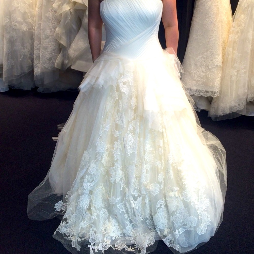 Vera Wang Kendall Wedding Gown